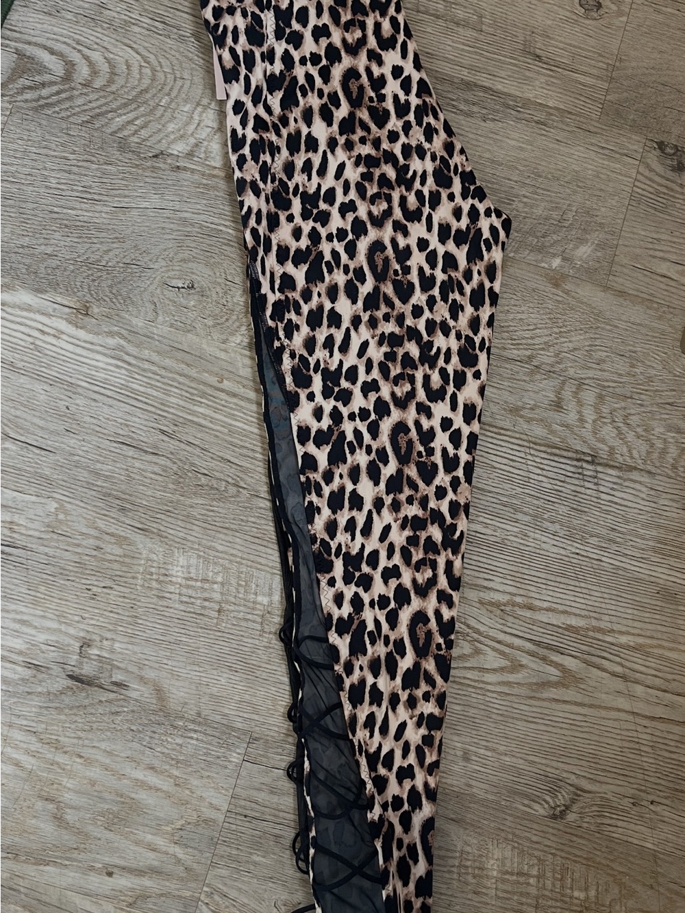 Victoria Leopard Print Lace-Up Leggings - Picture 3 of 4